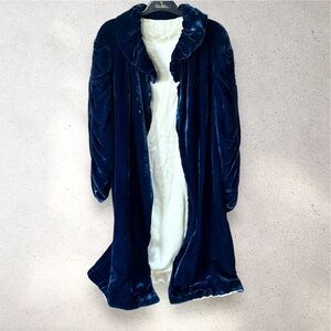 Vintage Blue Velvet Cape - STUNNING!!